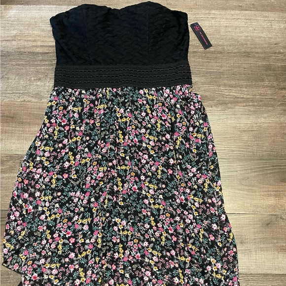 082 NWT Strapless Hanky Hem Dress - Picture 1 of 5